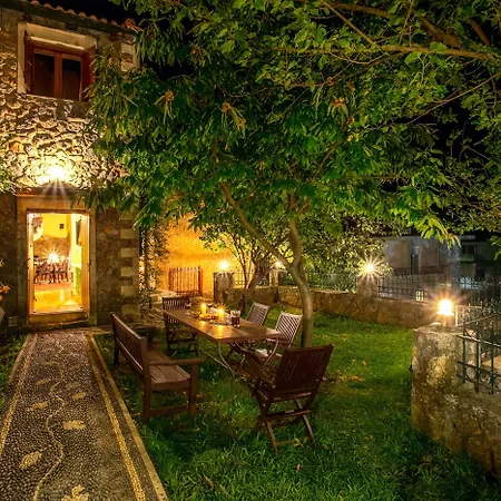 Ifigenia Lux Maisonette In Oldtown And In Theriso Vilage 14 Km Outside Of Chania アパート ハニア