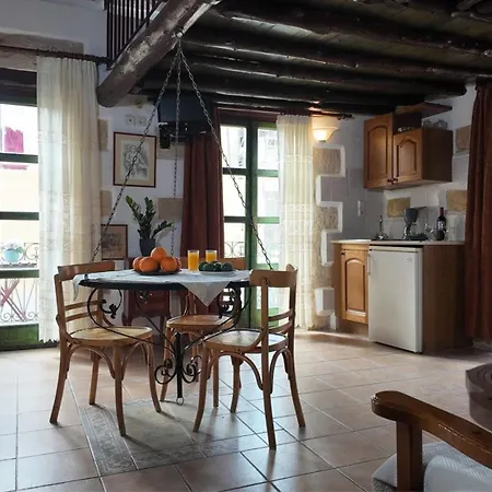 Ifigenia Lux Maisonette In Oldtown And In Theriso Vilage 14 Km Outside Of Chania アパート