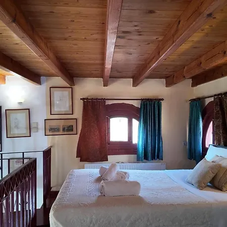 アパート Ifigenia Lux Maisonette In Oldtown And In Theriso Vilage 14 Km Outside Of Chania *