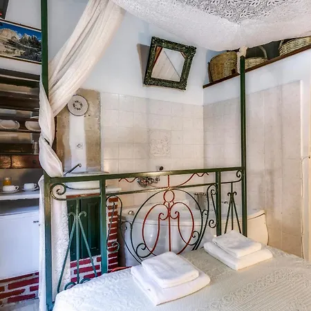 Ifigenia Lux Maisonette In Oldtown And In Theriso Vilage 14 Km Outside Of Chania