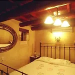 Ifigenia Lux Maisonette In Oldtown And In Theriso Vilage 14 Km Outside Of Chania