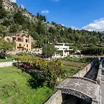 Ifigenia Lux Maisonette In Oldtown And In Theriso Vilage 14 Km Outside Of Chania * חאניה