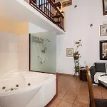 Ifigenia Lux Maisonette In Oldtown And In Theriso Vilage 14 Km Outside Of Chania חאניה