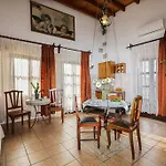 Ifigenia Lux Maisonette In Oldtown And In Theriso Vilage 14 Km Outside Of Chania *