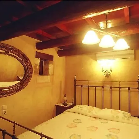 Ifigenia Lux Maisonette In Oldtown And In Theriso Vilage 14 Km Outside Of Chania