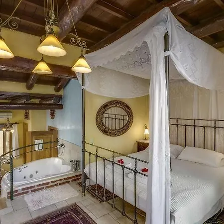 Ifigenia Lux Maisonette In Oldtown And In Theriso Vilage 14 Km Outside Of Chania
