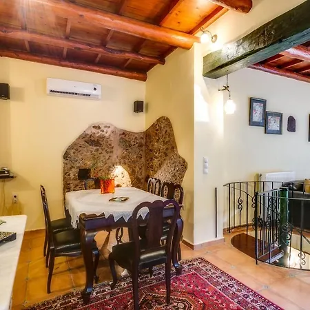 Ifigenia Lux Maisonette In Oldtown And In Theriso Vilage 14 Km Outside Of Chania