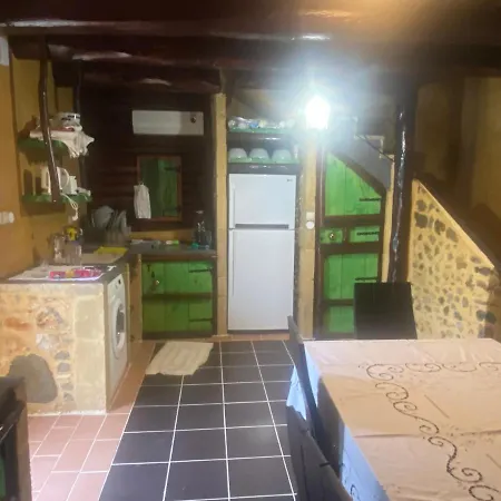 Ifigenia Lux Maisonette In Oldtown And In Theriso Vilage 14 Km Outside Of Chania アパート ハニア