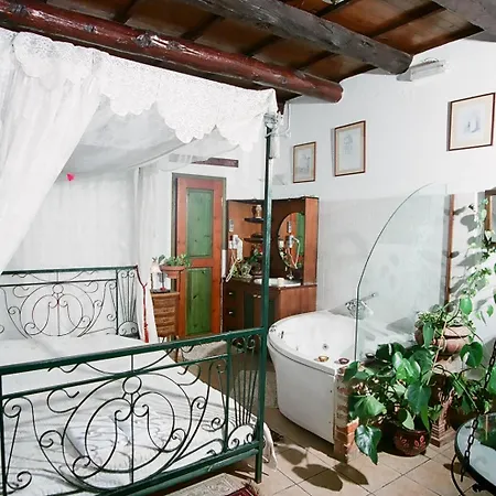 Ifigenia Lux Maisonette In Oldtown And In Theriso Vilage 14 Km Outside Of Chania شقة