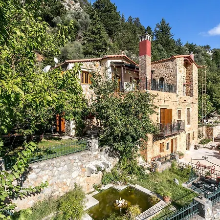 Ifigenia Lux Maisonette In Oldtown And In Theriso Vilage 14 Km Outside Of Chania *