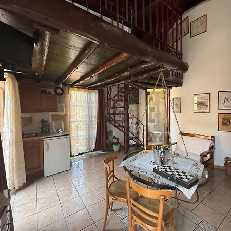 Ifigenia Lux Maisonette In Oldtown And In Theriso Vilage 14 Km Outside Of Chania خانيا