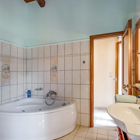 شقة Ifigenia Lux Maisonette In Oldtown And In Theriso Vilage 14 Km Outside Of Chania خانيا