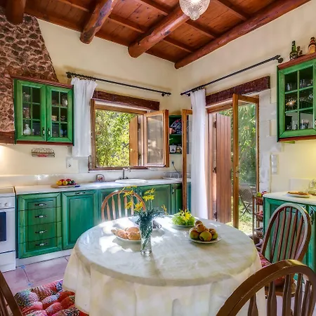 Ifigenia Lux Maisonette In Oldtown And In Theriso Vilage 14 Km Outside Of Chania *