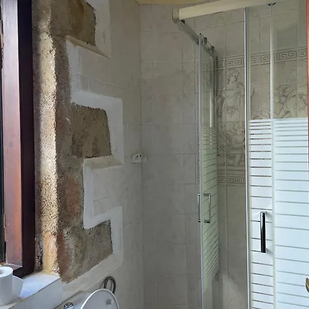 Ifigenia Lux Maisonette In Oldtown And In Theriso Vilage 14 Km Outside Of Chania شقة