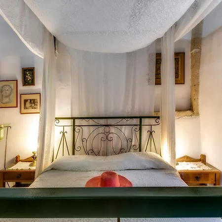 Ifigenia Lux Maisonette In Oldtown And In Theriso Vilage 14 Km Outside Of Chania خانيا