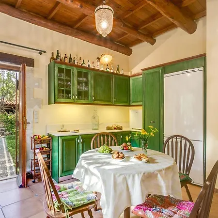 Ifigenia Lux Maisonette In Oldtown And In Theriso Vilage 14 Km Outside Of Chania