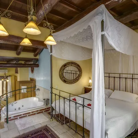 Apartamento Ifigenia Lux Maisonette In Oldtown And In Theriso Vilage 14 Km Outside Of Chania