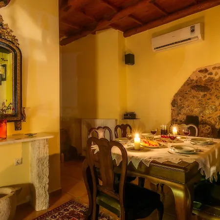 Ifigenia Lux Maisonette In Oldtown And In Theriso Vilage 14 Km Outside Of Chania Apartamento *