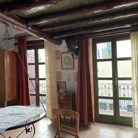 Ifigenia Lux Maisonette In Oldtown And In Theriso Vilage 14 Km Outside Of Chania