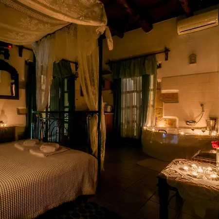 Ifigenia Lux Maisonette In Oldtown And In Theriso Vilage 14 Km Outside Of Chania アパート *
